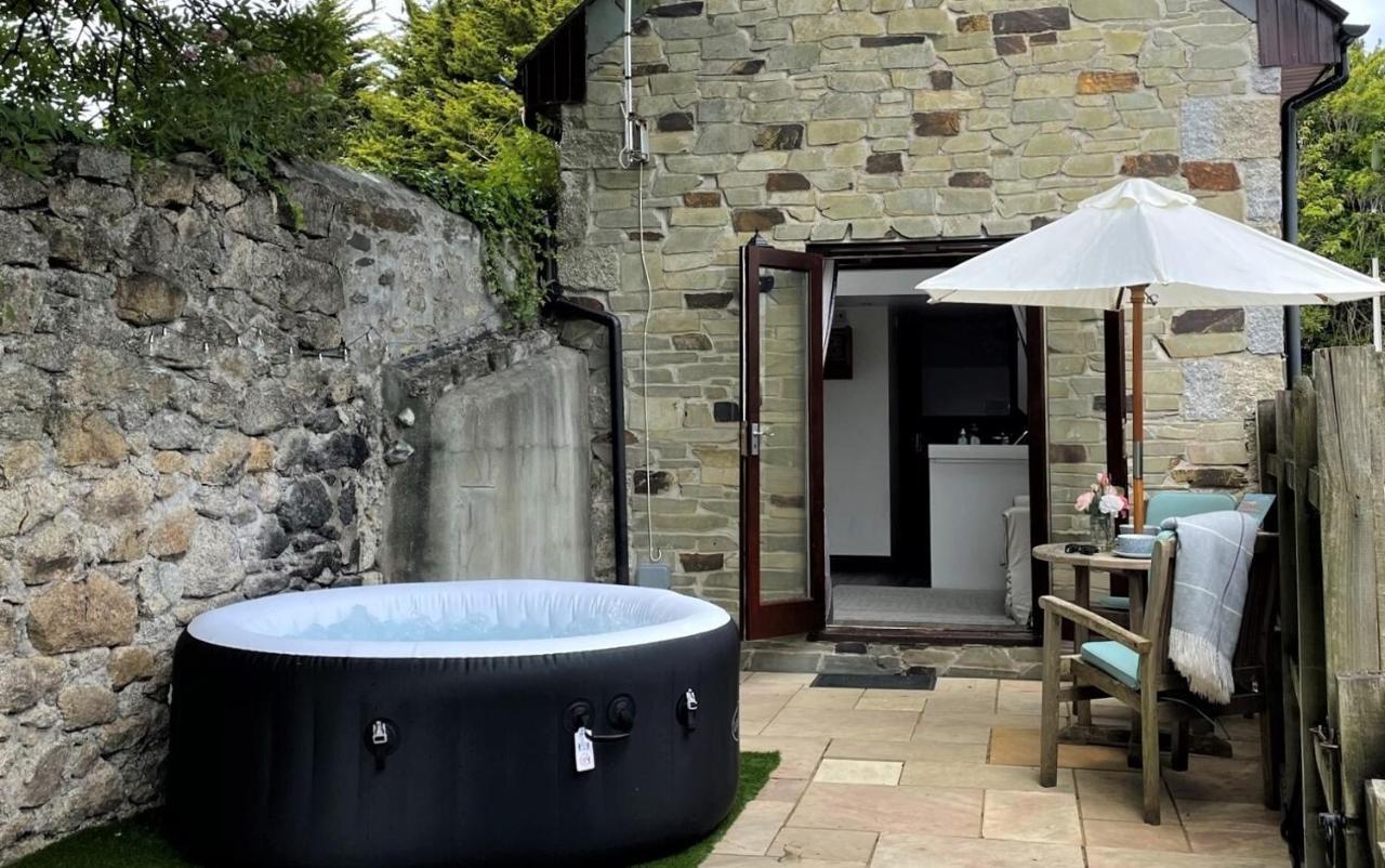 The Stables - Detached Cottage With Private Garden & Hot Tub St Austell Buitenkant foto